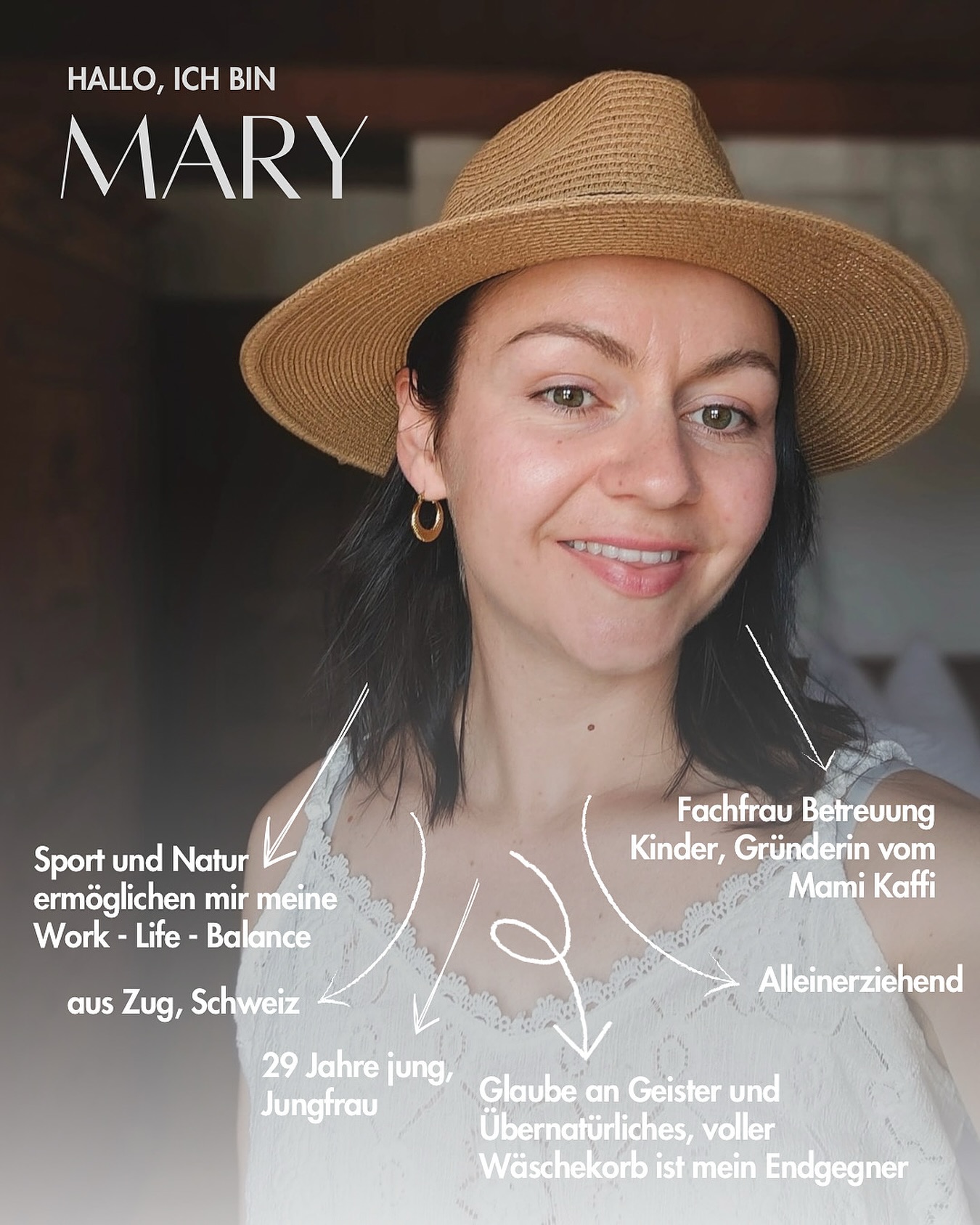 Mary mit Strohhut und goldenen Creolen